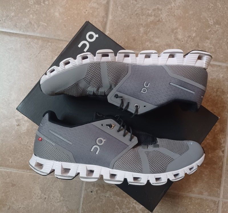 Like NEW On Cloud Men's Running Shoes Zinc/White Sz.10 (11½Wo) for Sale