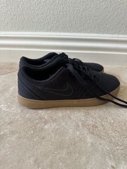 Kids Nike Shoes - 5Y