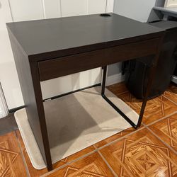 Ikea Micke Desk 📚 Vanity/Escritorio