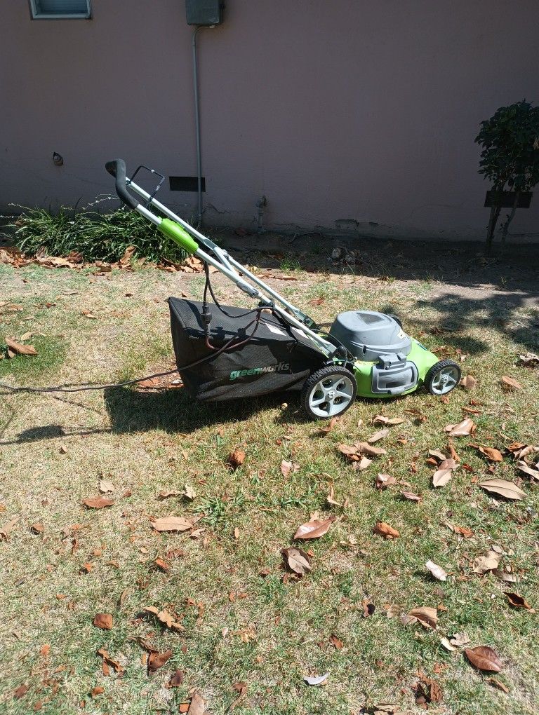 Greenworks Electric Lawn Mower 20"