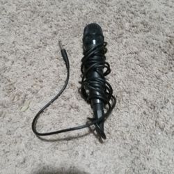 Microphone 