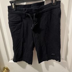 New W/Tags Nike Size XS Shorts Style 268823 Black Perfect Fit Retail $40.00