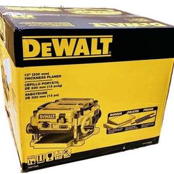 DEWALT DW735X 13" 15-Amp Three-Knife Two-Speed Thickness Planer
