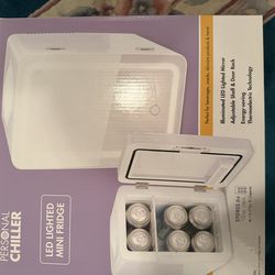 New LED Lighted Mini Chiller/Fridge