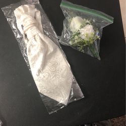 Tie And Groom Corsage 