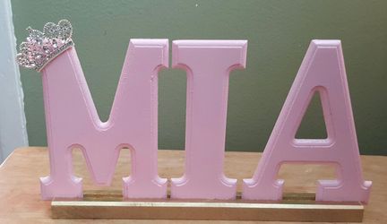 Name letters with crown accent