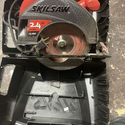 Skilsaw Corded Circular Saw 2.4 HP 13 Amp