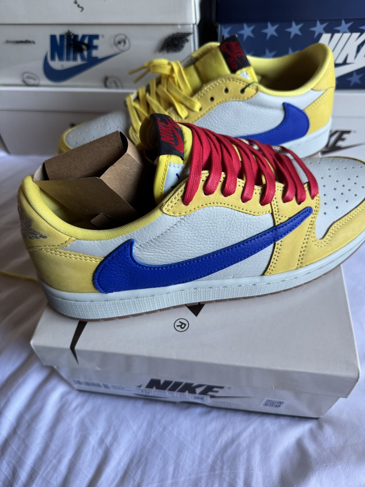 Jordan 1 Retro Low OG Travis Scott Canary (Women)