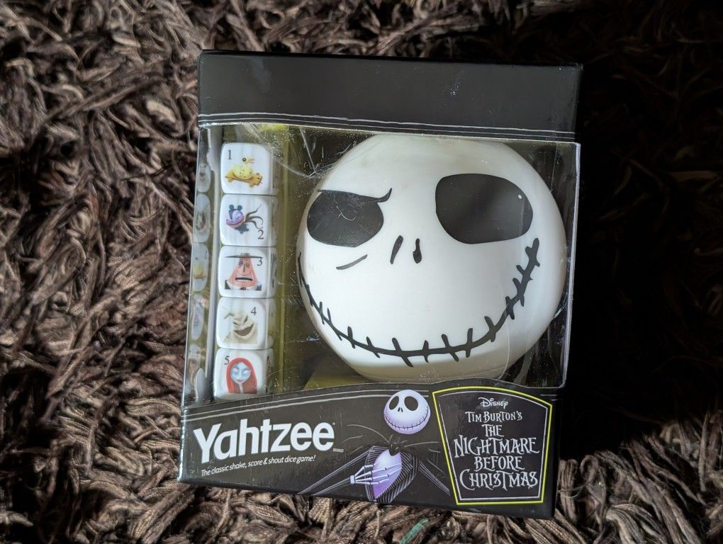 Disney The Nightmare Before Christmas YAHTZEE Game Jack Skellington Dice Game