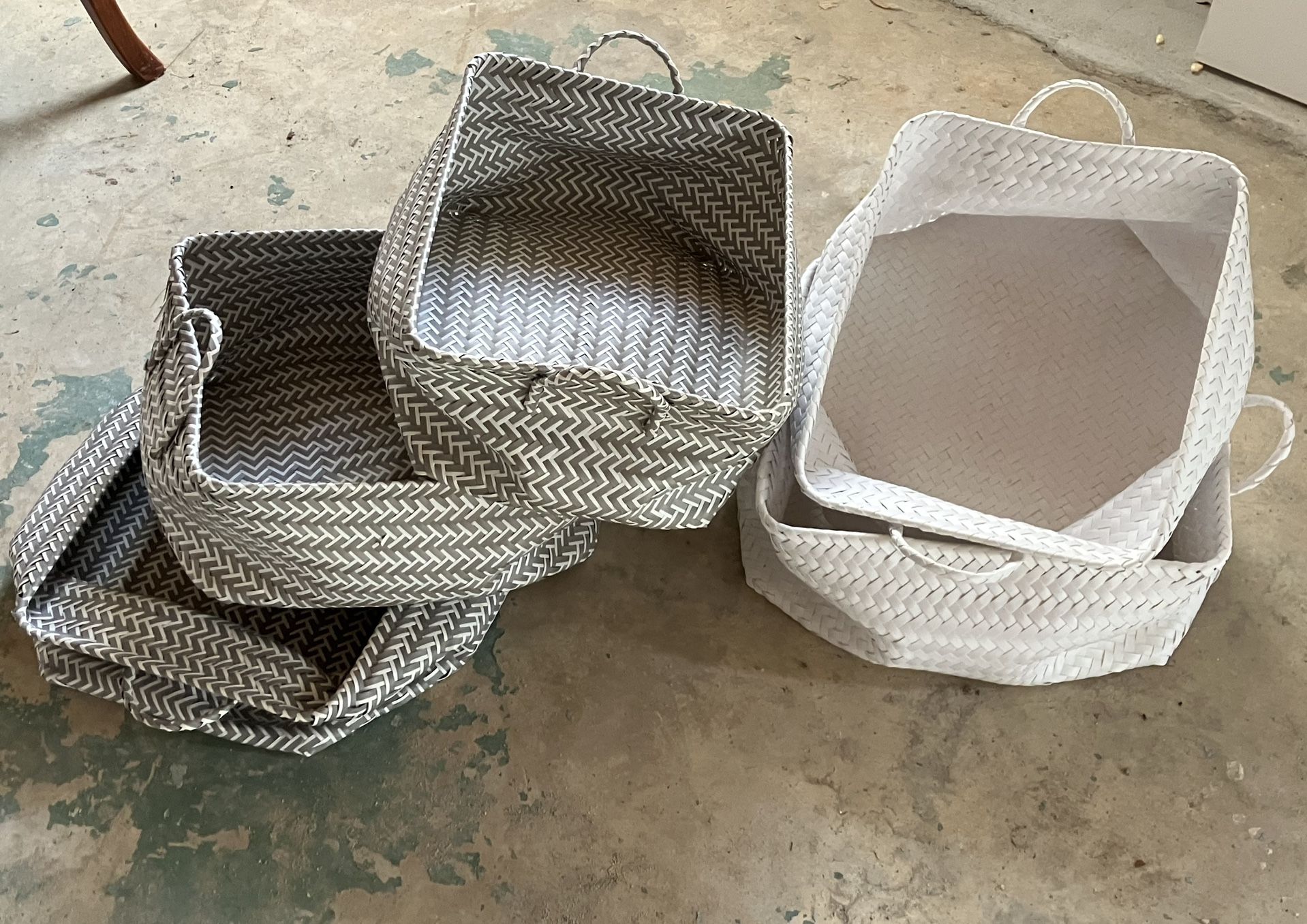5 Qty Woven Storage Baskets 