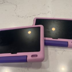 2x gently-used tablet Amazon Fire HD 10 Kids