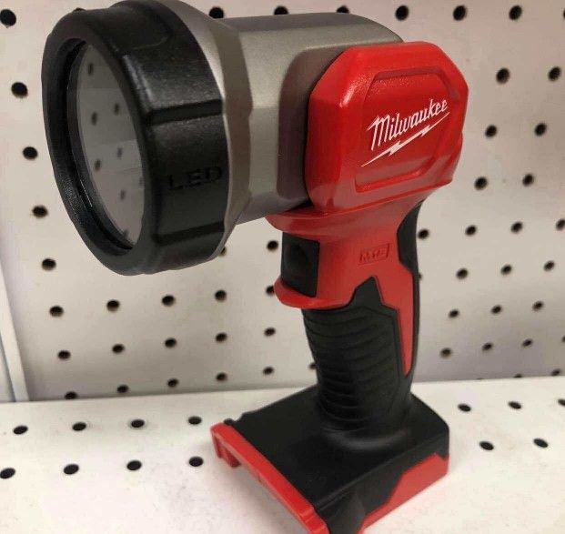 Milwaukee New LED 18M