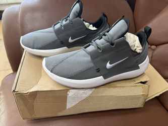 Brand new Nike  men shoes Size 8