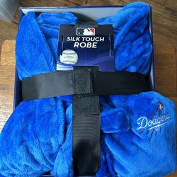 Dodgers Silk Touch Robe (size L/XL)
