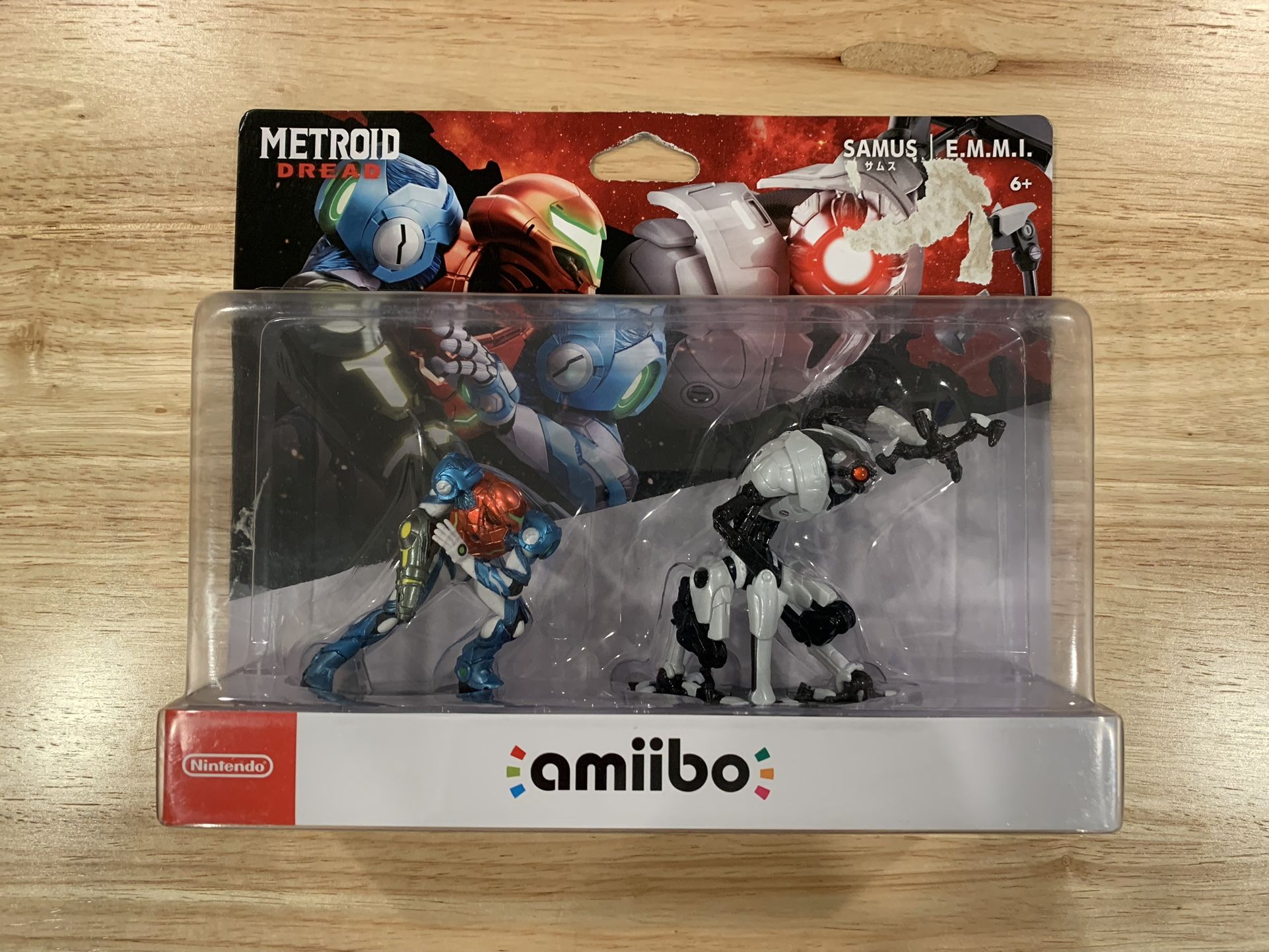 Nintendo Amiibo - Metroid Dread - Samus & E.M.M.I.