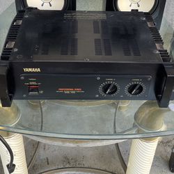 Yamaha P2100 Amplifier