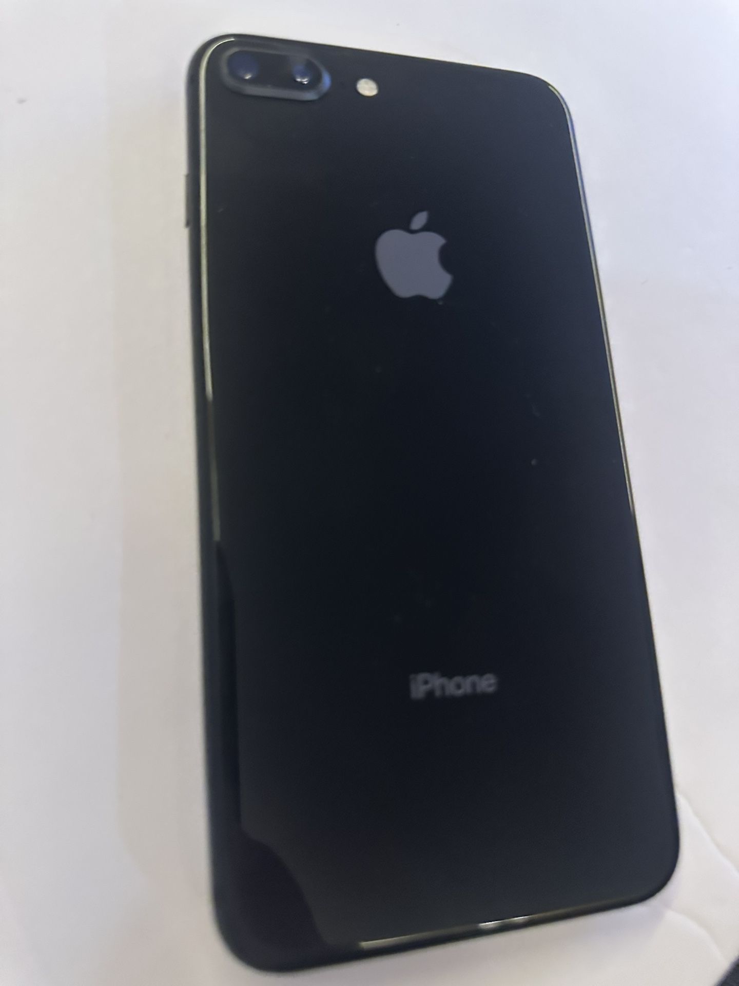 Apple iPhone 8 Plus 64gb unlocked Space Gray