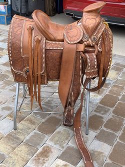 Saddle