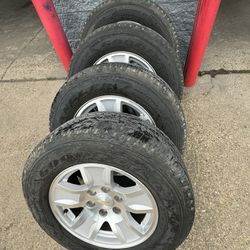 17 Inch Chevy Gmc Oem Wheels Tires 255-65-17 