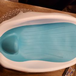 Summer Adjustable Baby Bath/ sale pending