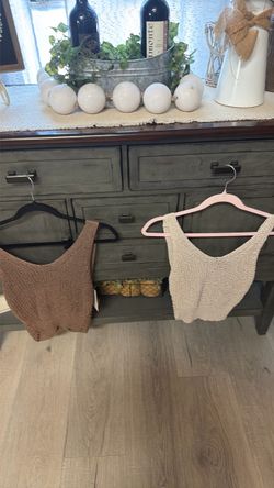 Knit Crop Tank Tops –