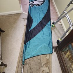 EAGLES 9 FOOT TAĹL EAGLES GREEN FLAG POLE HURRY 6 DAYS AWAY 