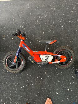 KTM PowerWear Replica STACYC 12eDRIVE Stability Cycle