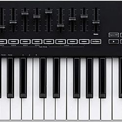 Novation Launchkey 61 [MK3] MIDI Keyboard Controller