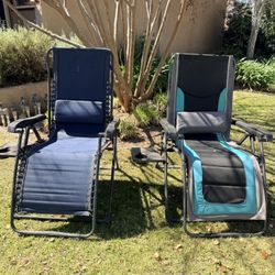 Gravity Folding Chairs 