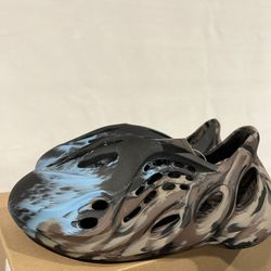 Yeezy Foam Rnr Size 8 New Cinder 