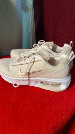 Nike Air Max Sneakers White Gold Swoosh9.5