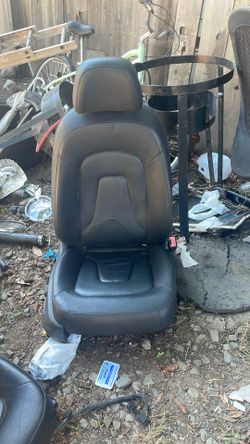 Two Mid Way Used Mazda Seats