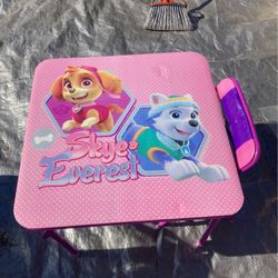 Children’s card table play table
