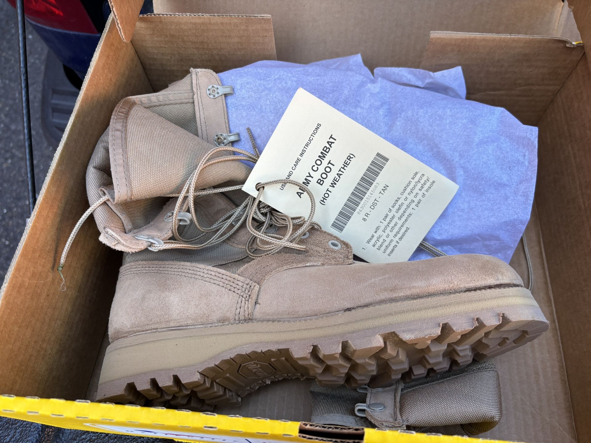 Military Surplus Desert Combat Boots, New, Men’s 8 R