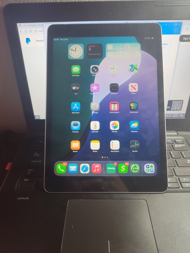 iPad A2603 9th Gen Mint Condition Carrier Unlocked Nearly New Still under warranty