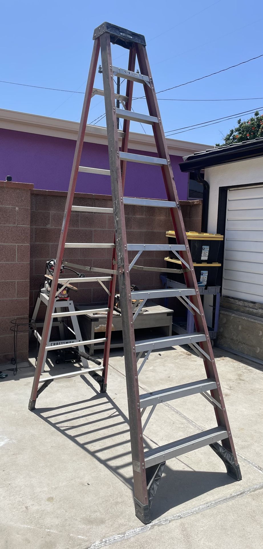 12 Ft. Ladder