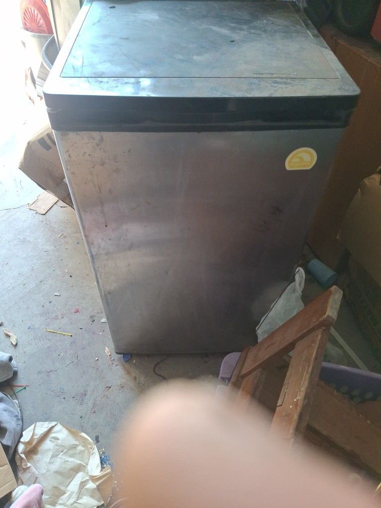 Mini Fridge