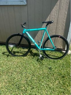 Throne fixie bike