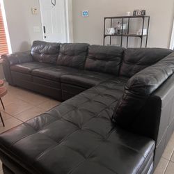 Couch/Sectional 