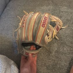 Limited edition Wilson A2000 Chicago flag