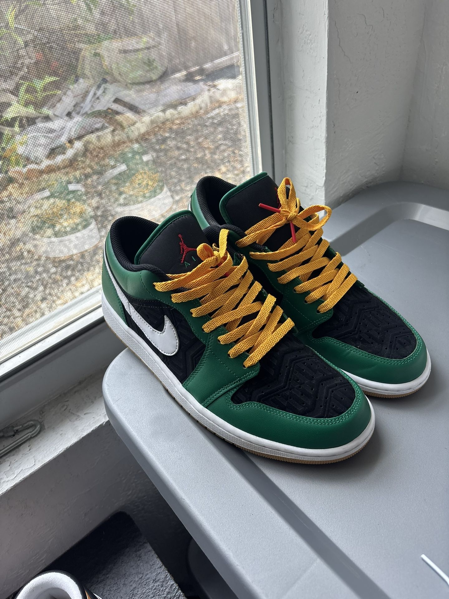 Jordan 1 Low Sz 11