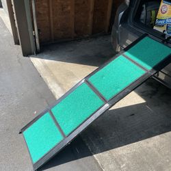 Folding Pet Ramp