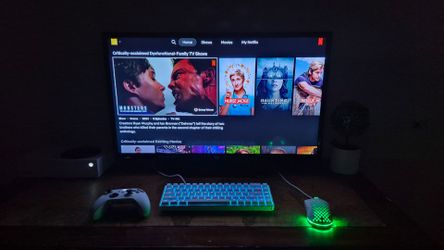 32" TCL HD Gaming TV - Works for RokuSticks/Xbox/PS5/PCS