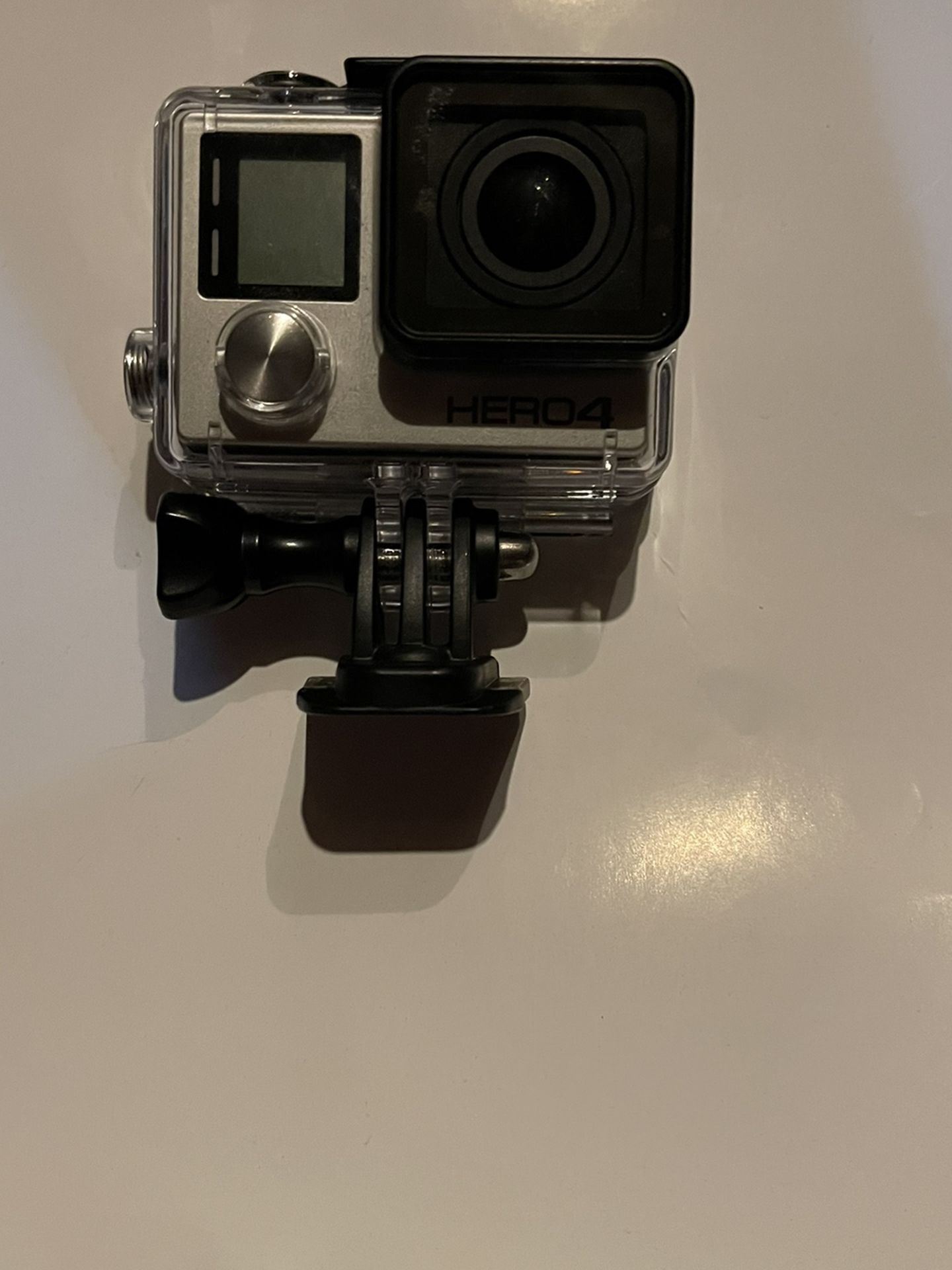 Gopro Hero 4 + SD Card + Tripod