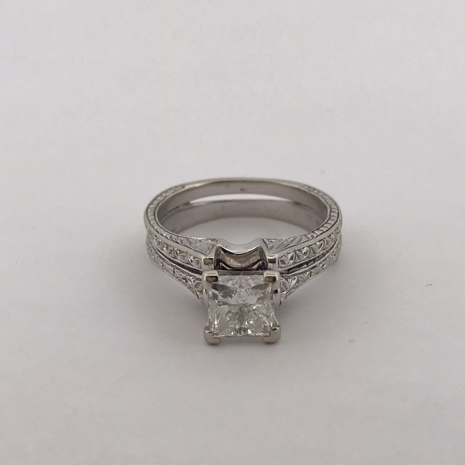 14k white gold 1.40ct diamond ring set Size 7