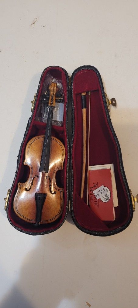 Authentic Models Mozart Violin Model