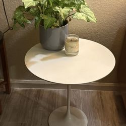 Knoll Tulip Table 