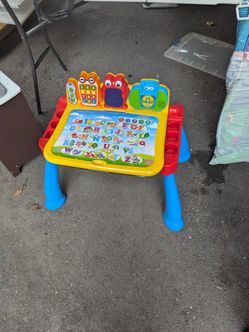 VTech Touch & Learn Activity Desk Deluxe