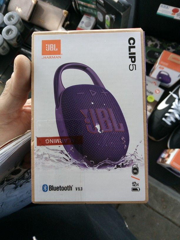 JBL Clip 5 Bluetooth Speaker