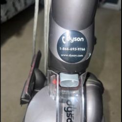 Dyson Vacuum 